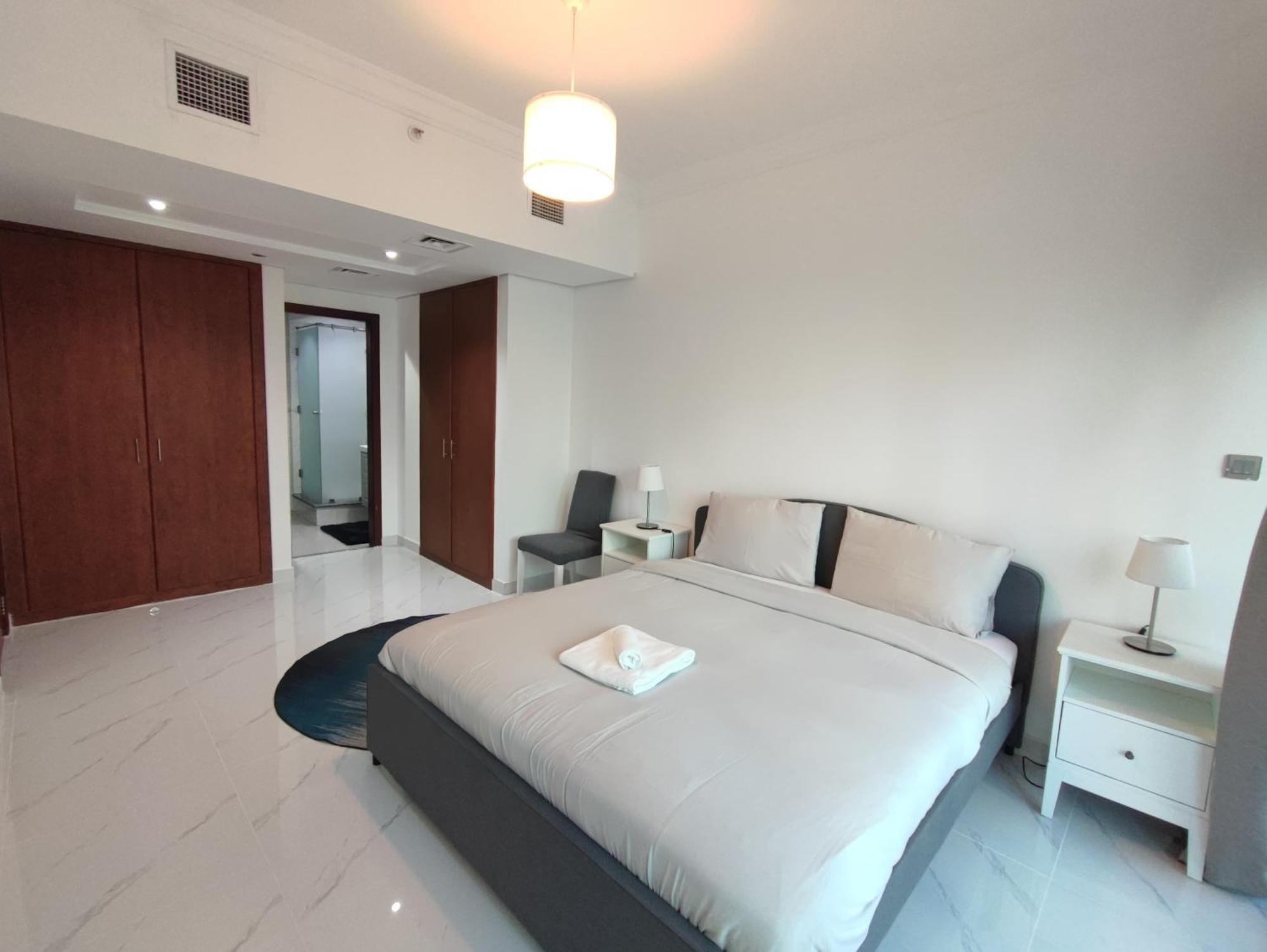 One Bedroom Apartment With Pool & Gym Near Marina Dubai Dış mekan fotoğraf