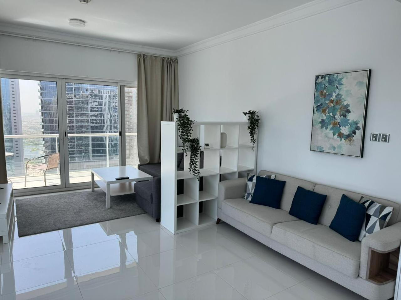 One Bedroom Apartment With Pool & Gym Near Marina Dubai Dış mekan fotoğraf